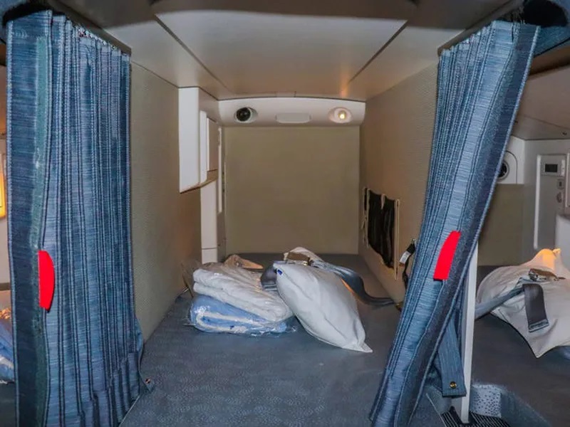 compartimentele secrete avion