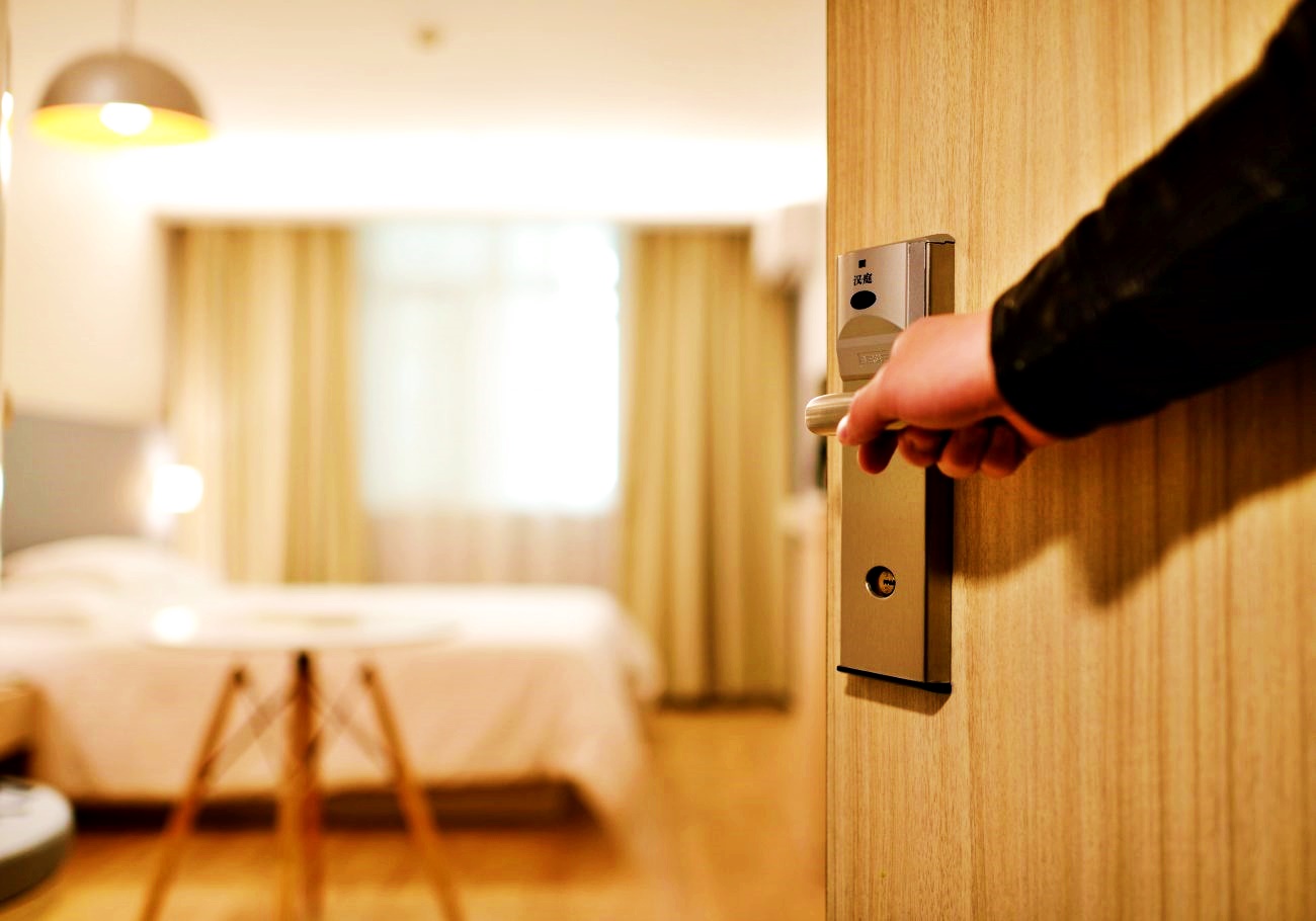 Contract închiriere apartament. Ce elemente trebuie să conțină și cum se înregistrează