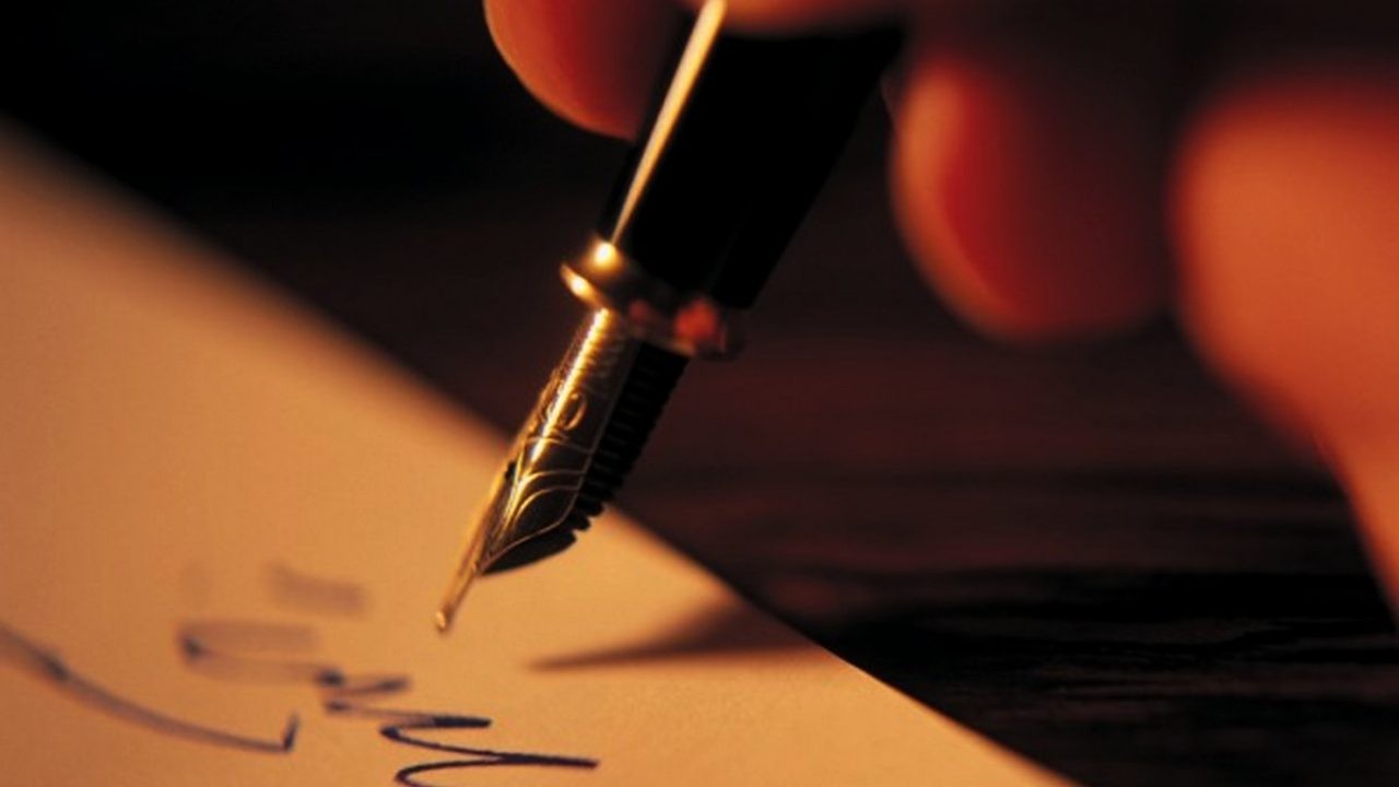 Cum se scrie corect gramatical: mi-a sau mia?