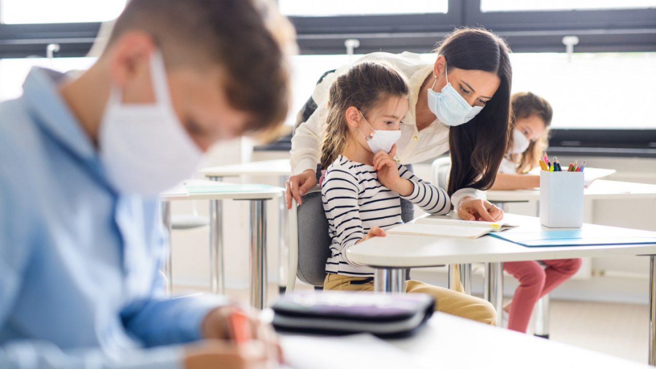 Pragul de vaccinare la care se deschid școlile din România