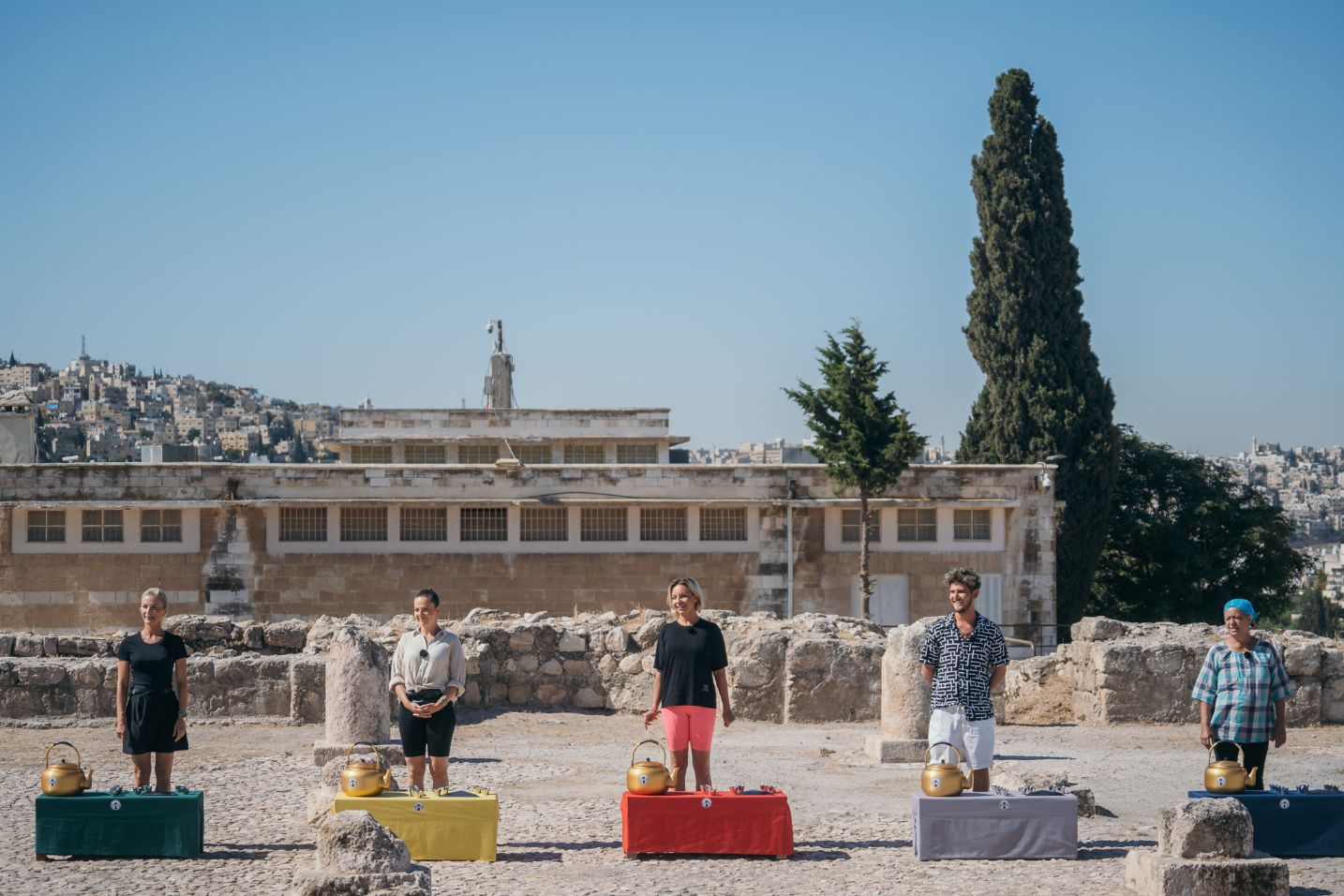 Concurenții luptă pentru a obține avantaje în cursă pentru coechipierii lor