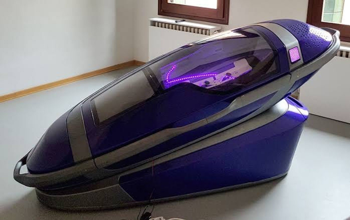 Ce este și cum arată capsula pentru sinucidere asistată. Totul durează 30 de secunde și costă până la 20.000 de euro