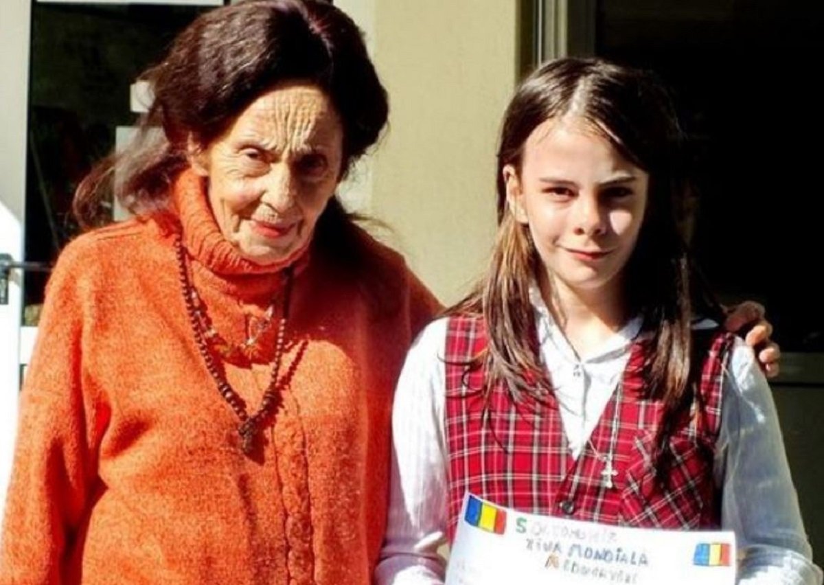 Cea mai bătrână mamă din România, alături de fiica sa