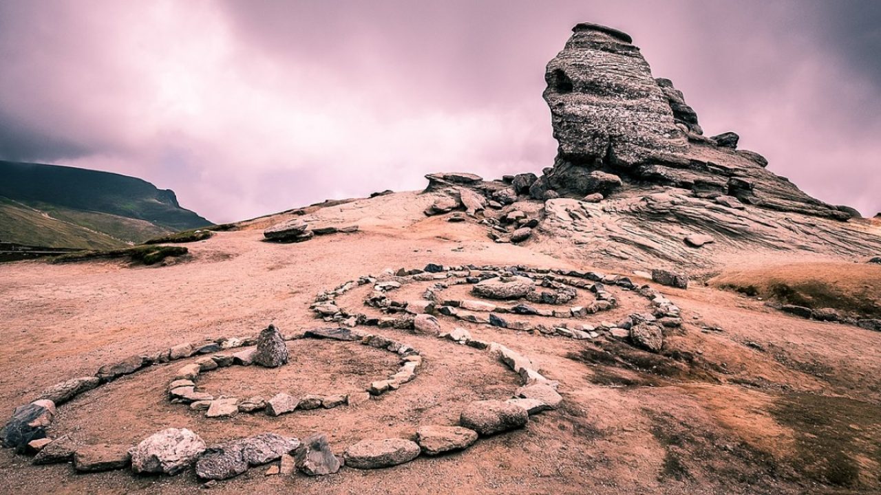 Cel mai încărcat punct energetic din România. Locuri care par desprinse dintr-o altă lume