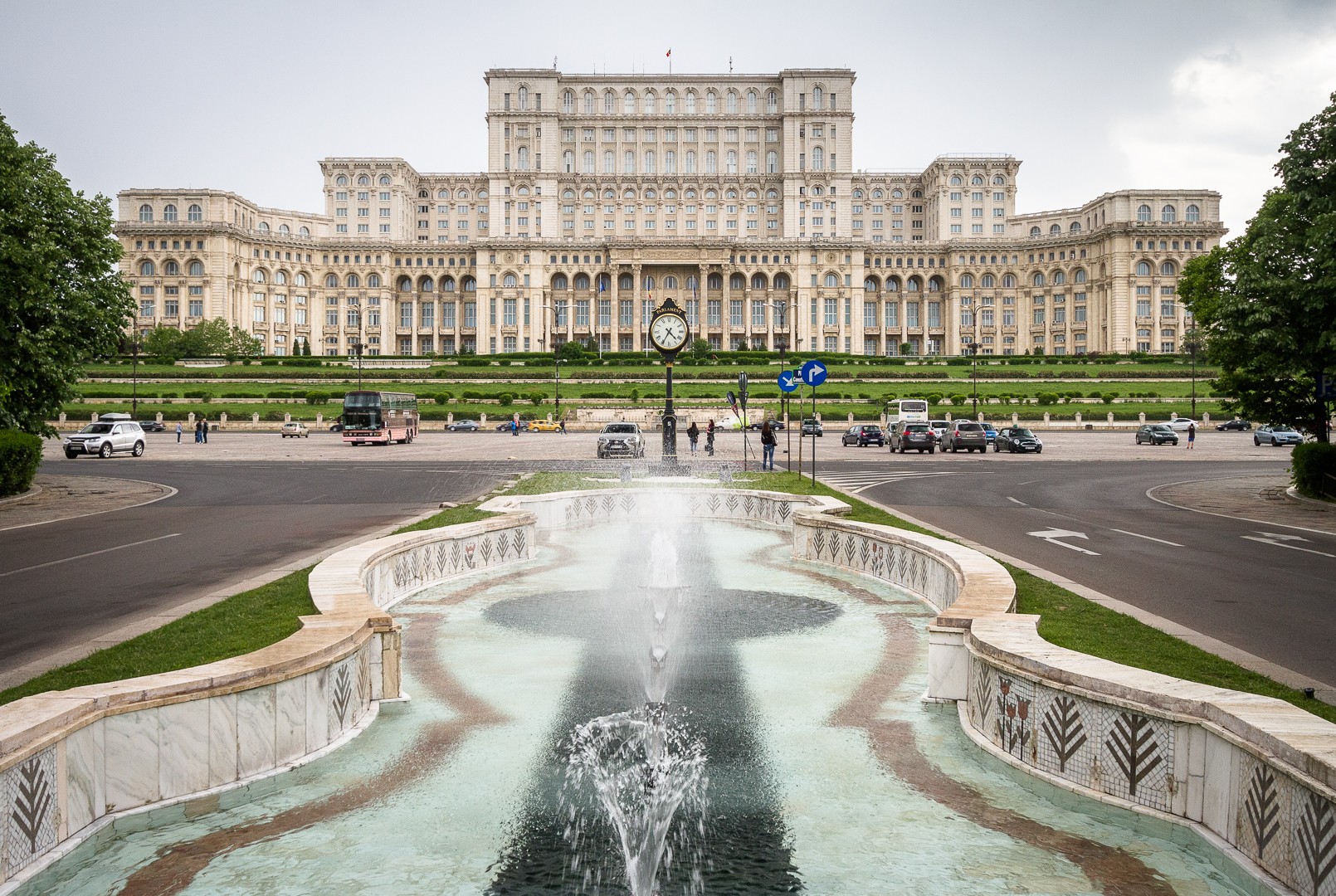 Cele mai scumpe proiecte de arhitectură din lume. Palatul Parlamentului, București