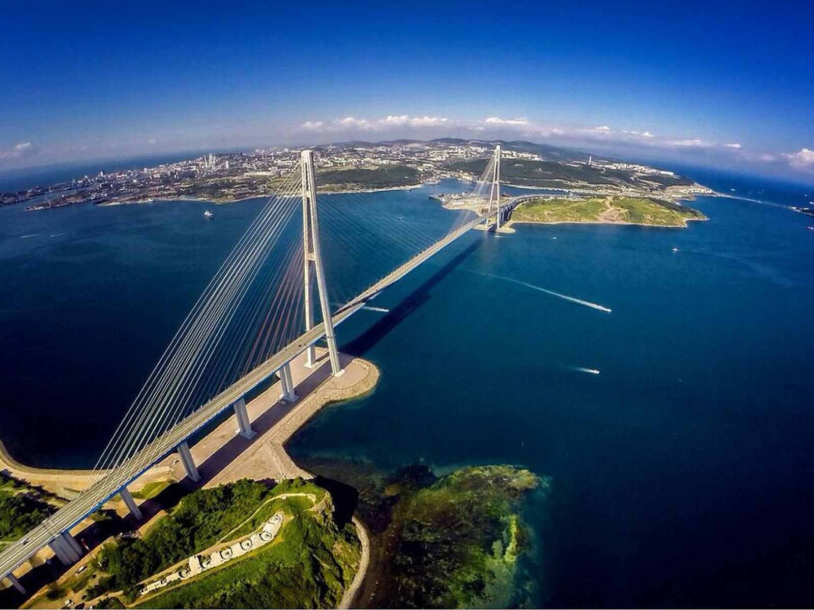 Podul de pe insula Russky, Vladivostok, Rusia