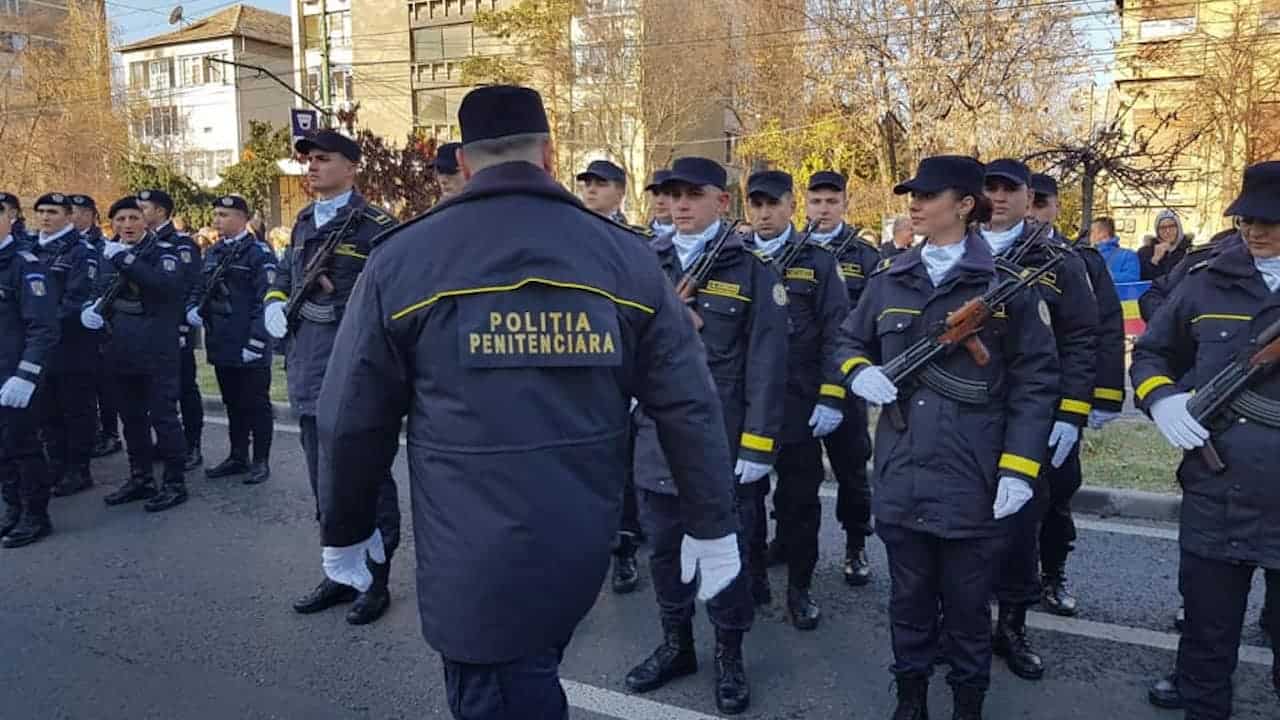 Creșteri salariale în 2022 pentru personalul din penitenciare