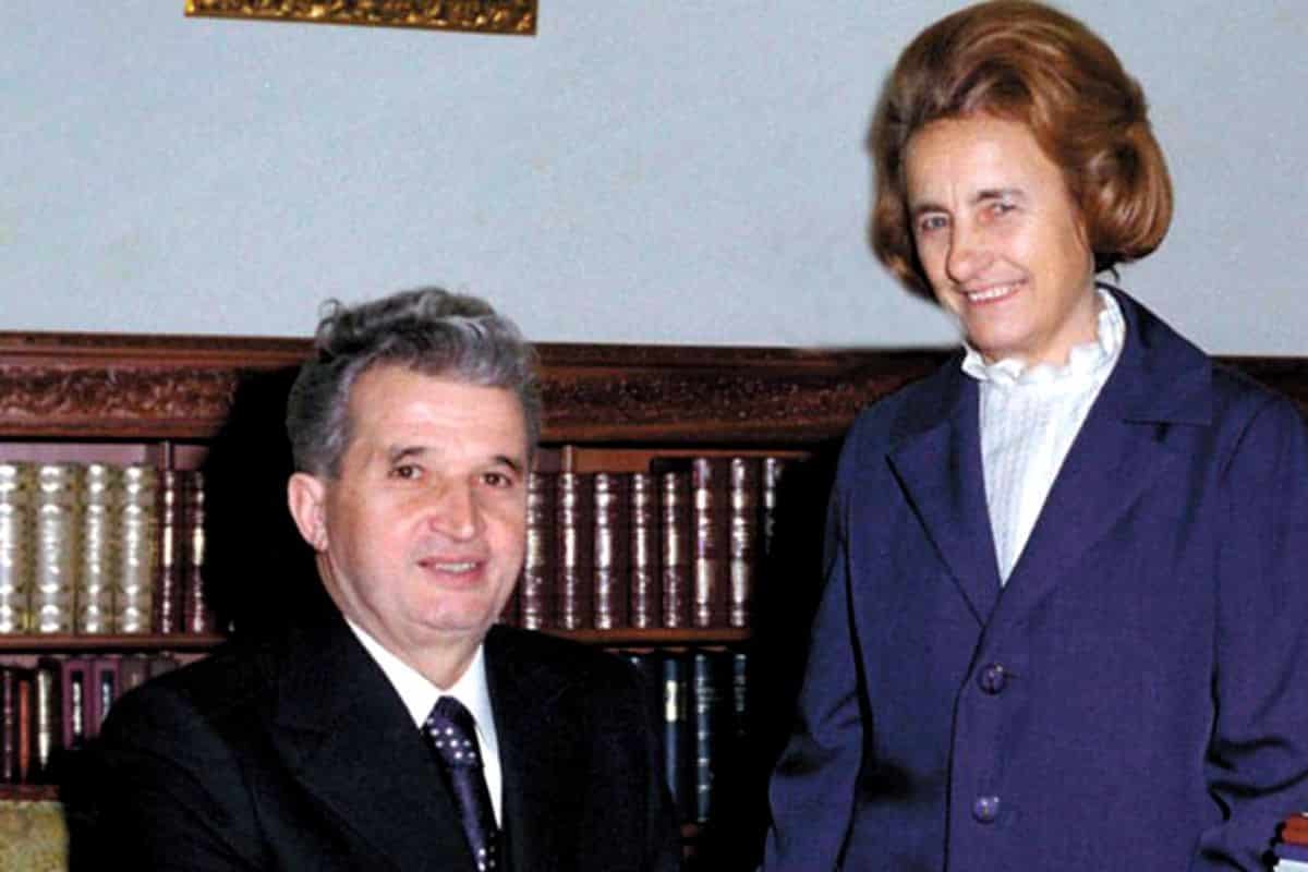 Elena Ceaușescu, doctor în chimie fără studii