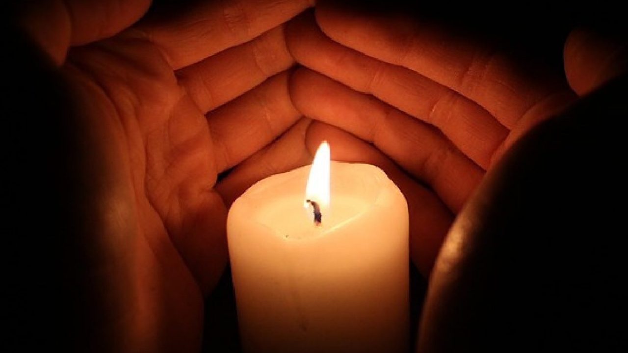 Rugăciunea puternică pe care e bine să o spui de Revelion. Face minuni