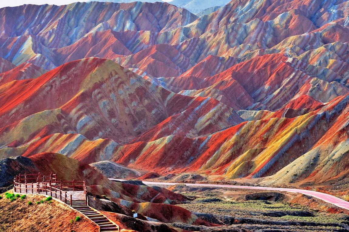 Munții colorați din Zhangye Danxia, China