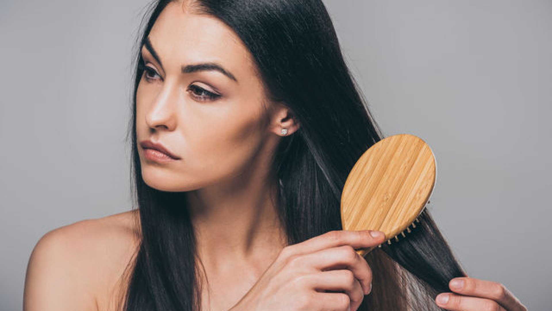 Potrivit specialiștilor, părul se periază de două ori pe zi