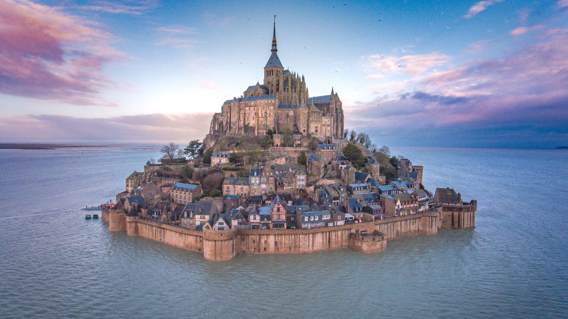 Cele mai frumoase locuri de vizitat în Franța. Mont Saint-Michel