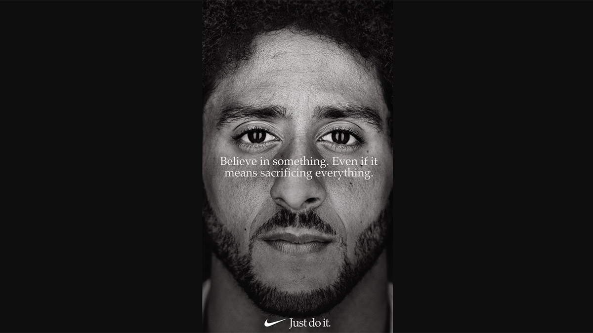 Colin Kaepernick, în reclama Nike