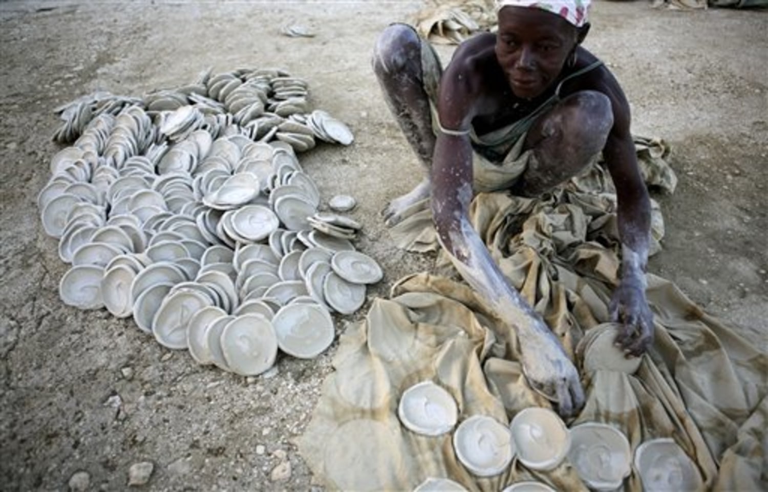 Pentru unii locuitori din Haiti, aceasta este singura hrană pe care o consumă