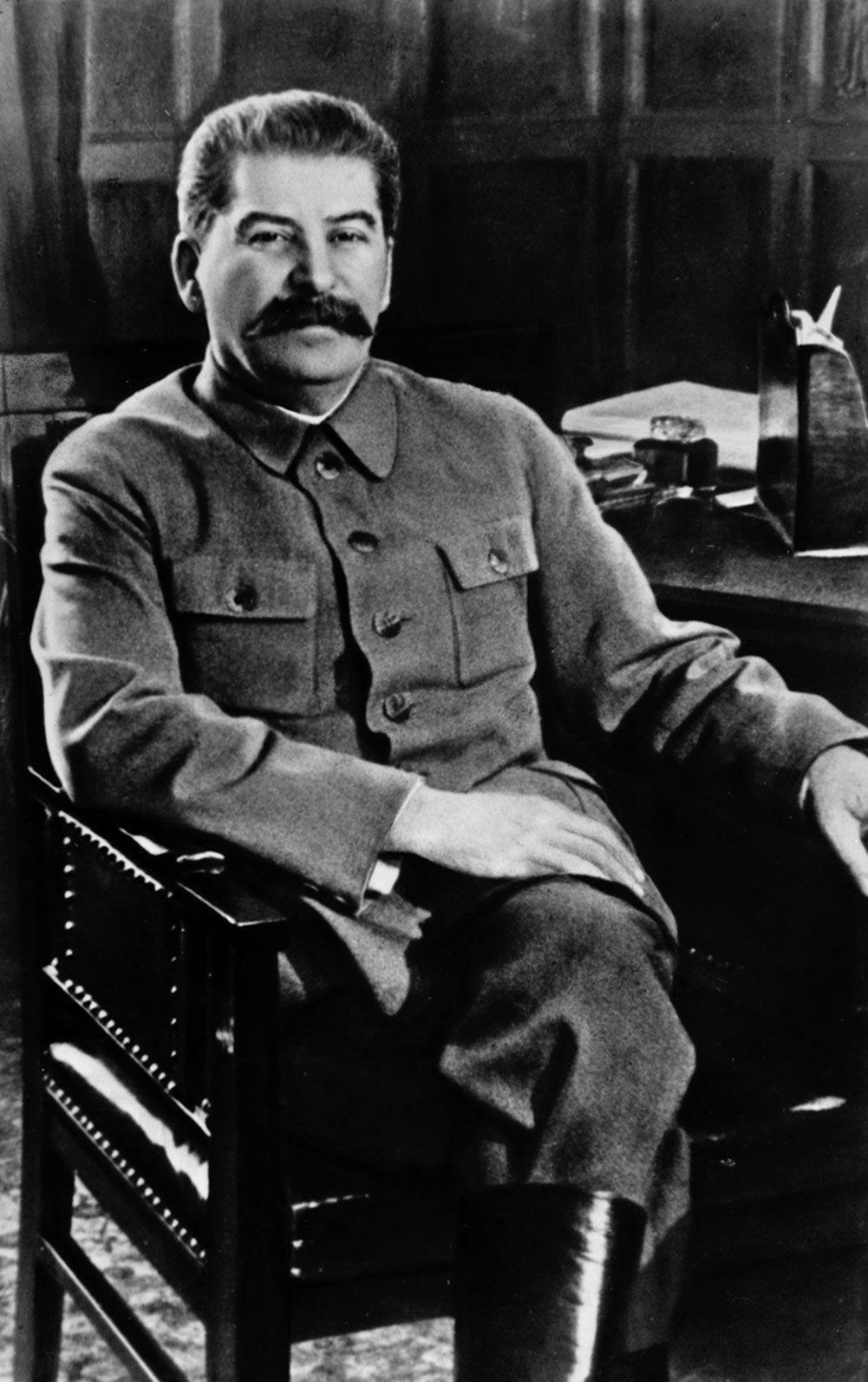 Stalin a fost numit cetăţean de onoare al României