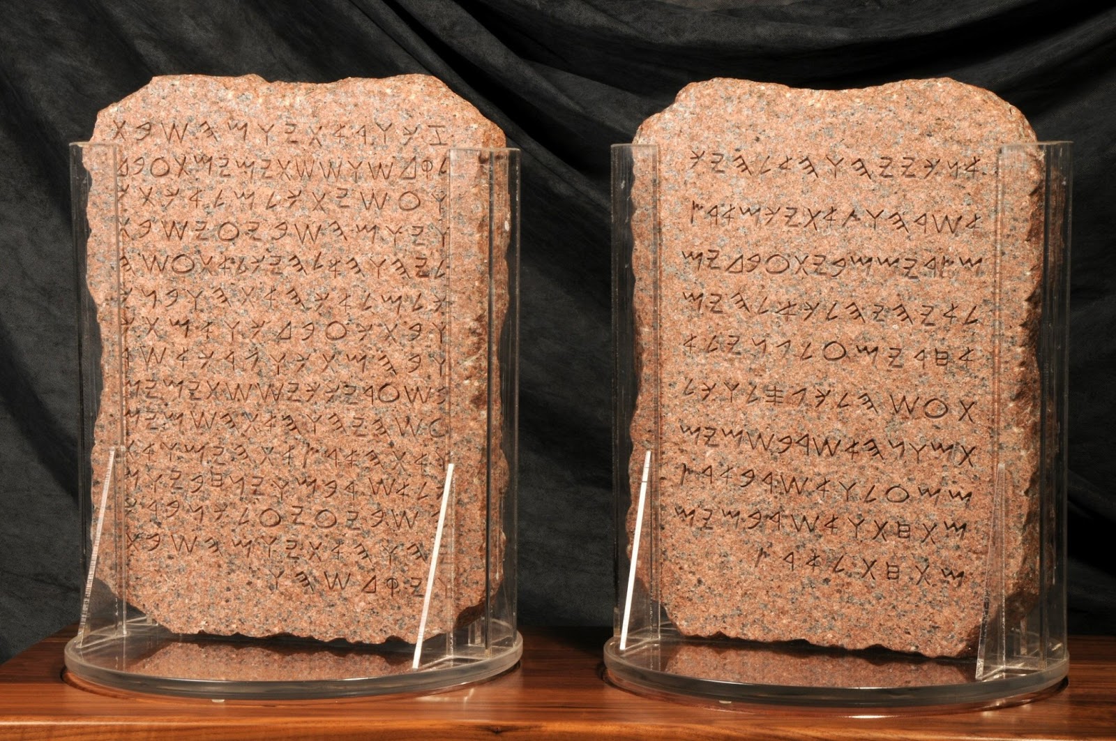 Alfabetul fenician, considerat părintele alfabetului