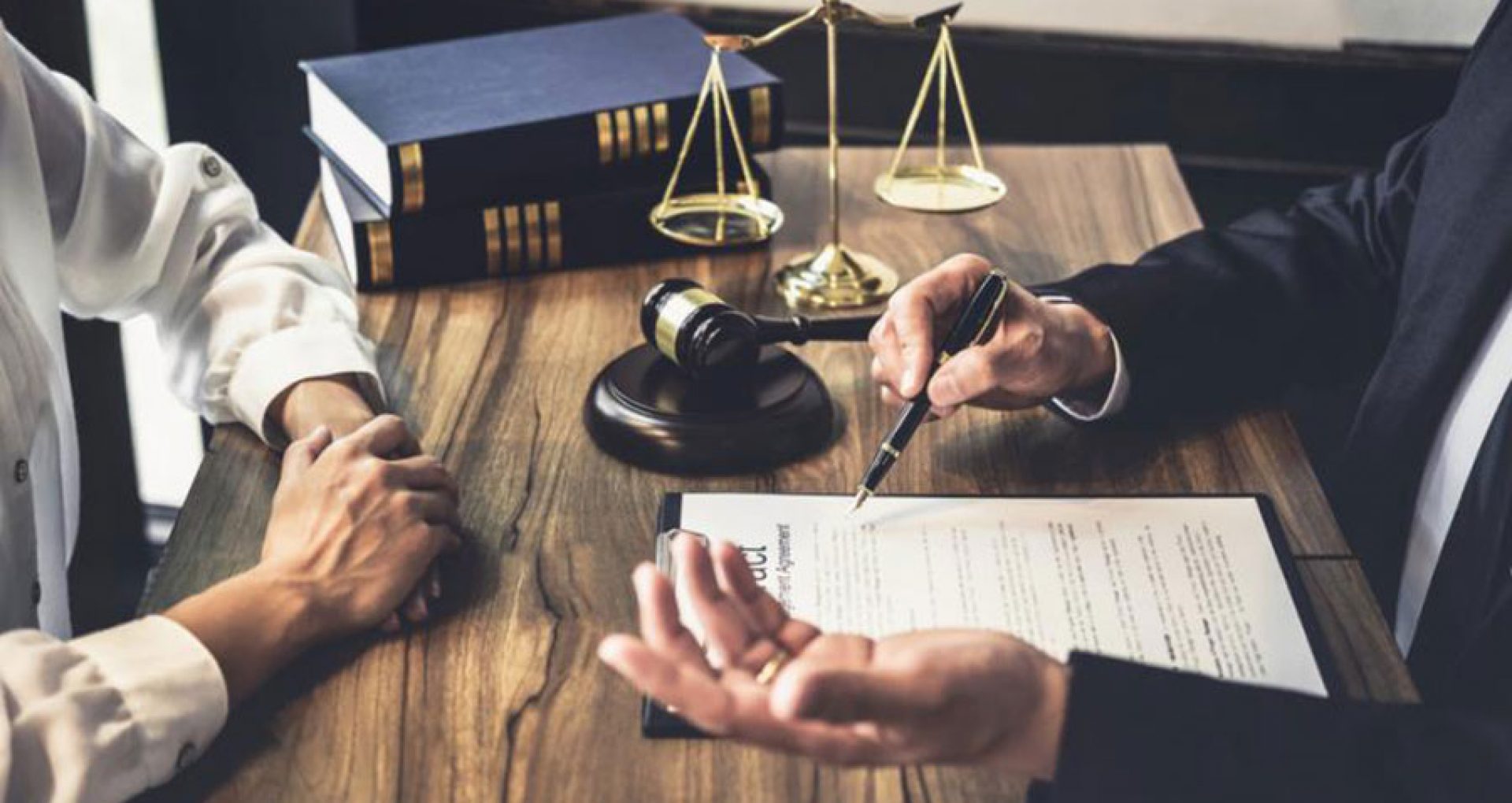 Legea moștenirii 2022. Ce spune legea despre împărțirea averii, cum se împart bunurile în familie, ce cote le revin rudelor