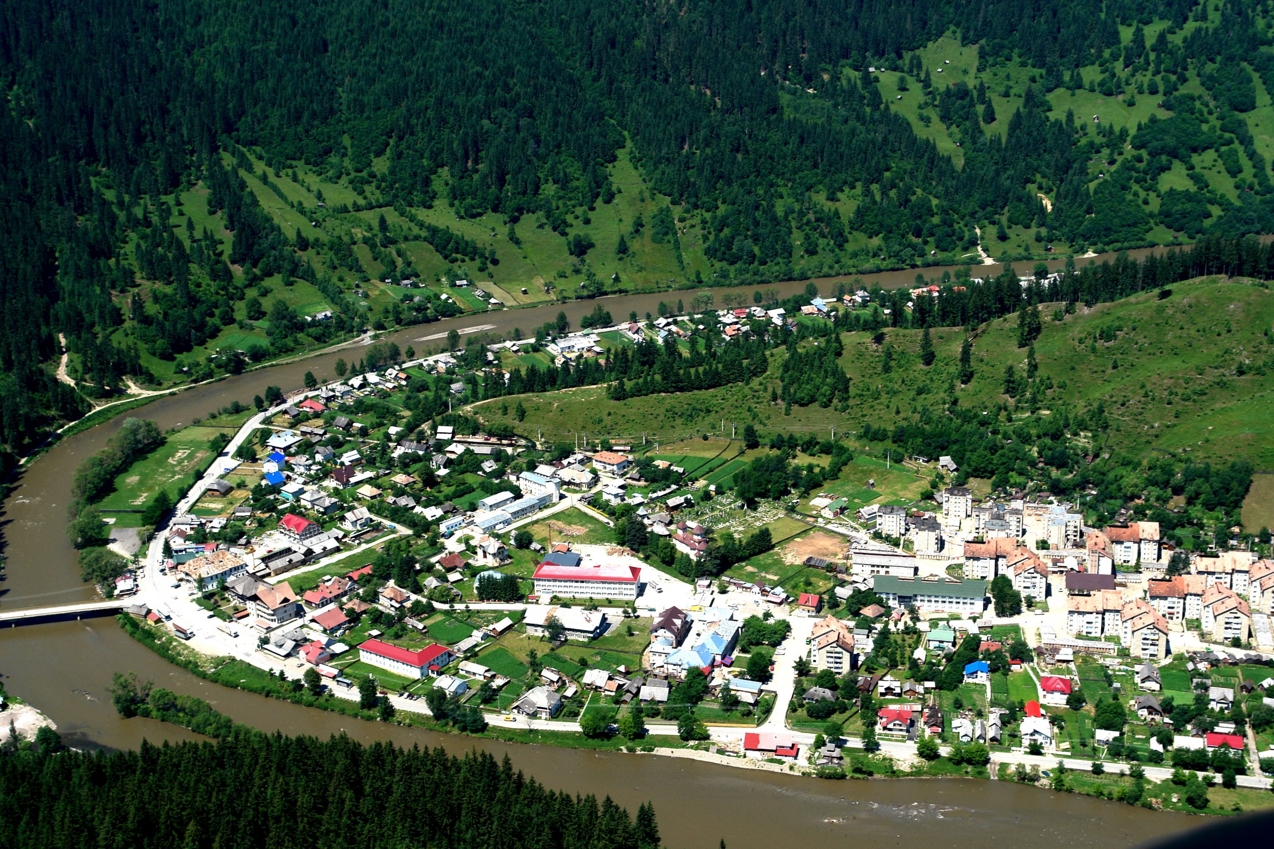 Orașul din România care are o suprafață mai mare decât București. Numără mai puțin de 6.000 de locuitori