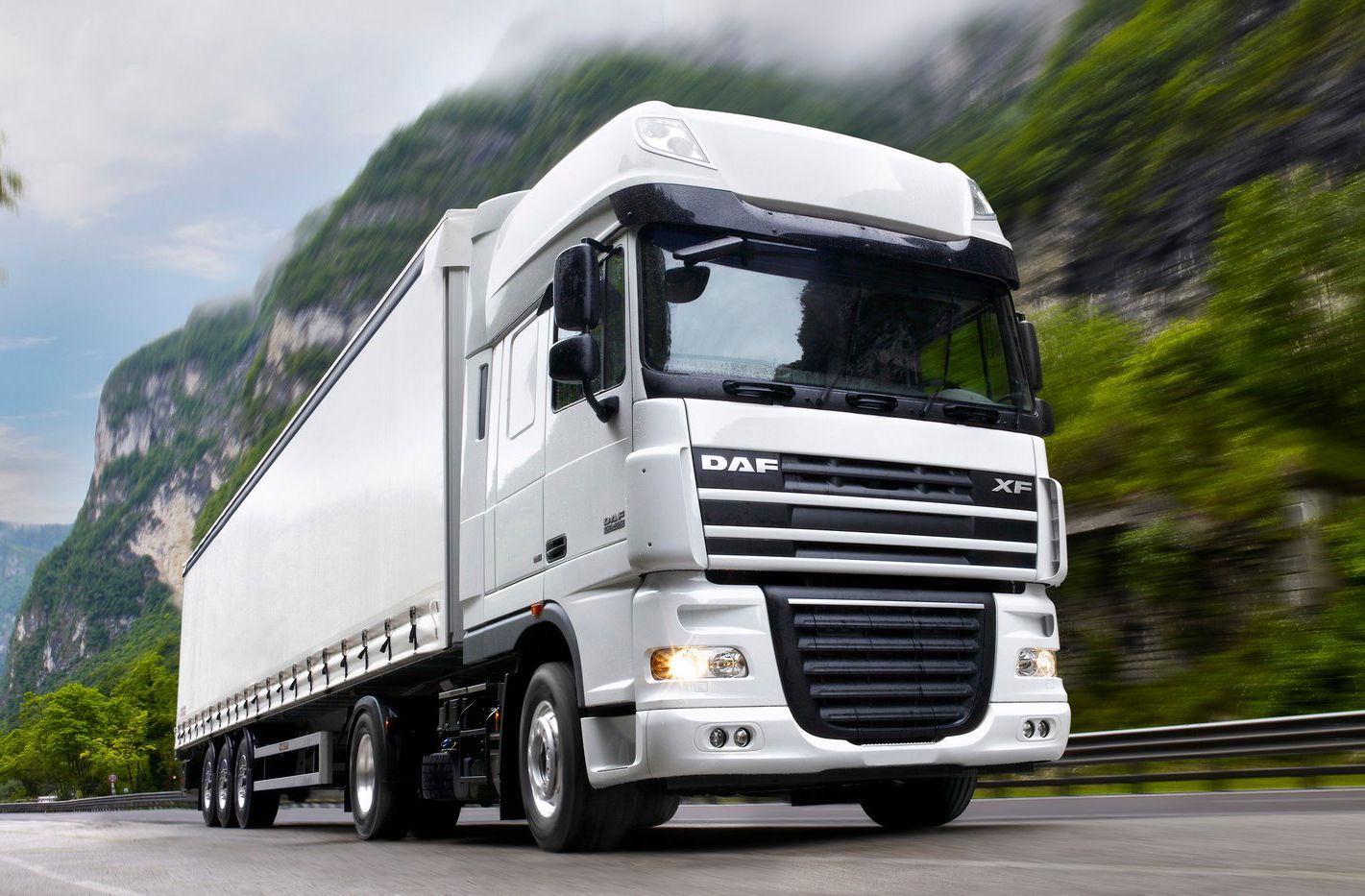 Salariu șofer tir 2022. Ce salarii sunt în transporturi și cine poate să câștige peste 6000 de lei pe lună