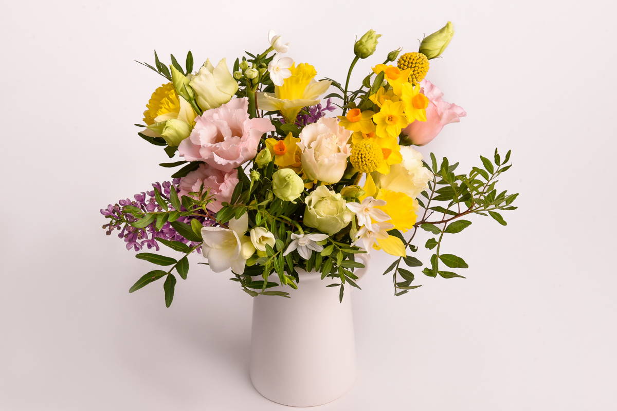 7 trucuri și sfaturi pentru ca florile din vază să reziste cât mai mult timp. Cum se păstrează corect