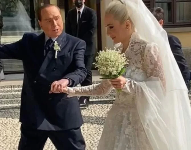 Berlusconi și iubita lui