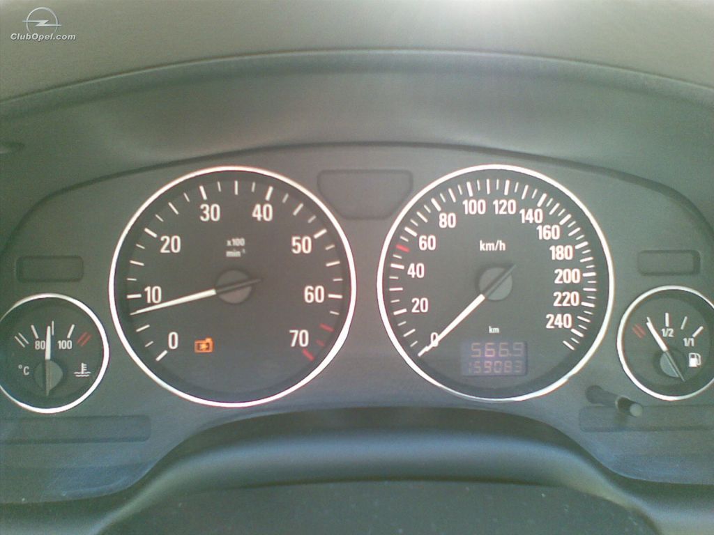 Ce înseamnă atunci când se aprinde martorul de bord termometru. Problemele tehnice pe care le indică