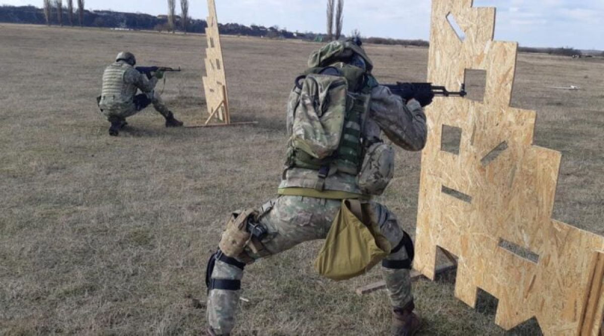 Cine sunt bărbații din România care nu vor fi chemați în armată, în caz de război. Ministrul Apărării a precizat clar