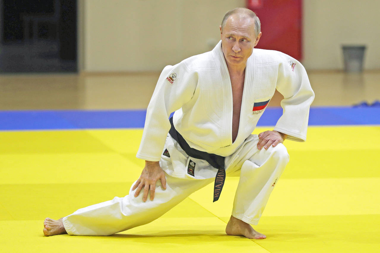Vladimir Putin practică judo de mic copil