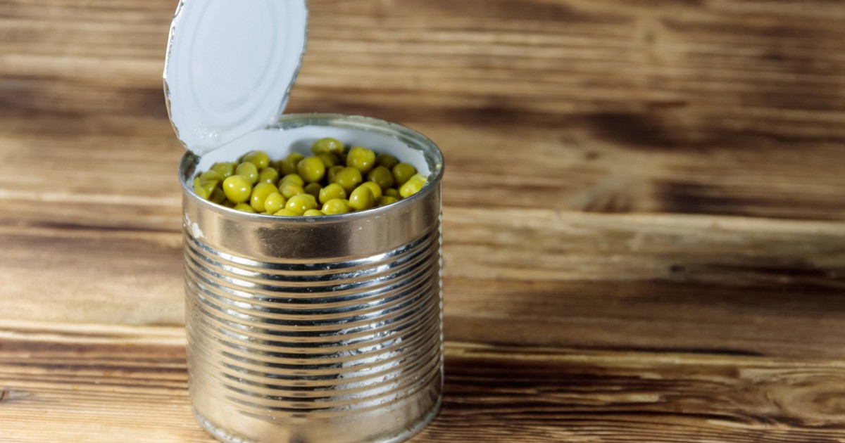 Cum poți să desfaci o conservă dacă nu ai desfăcător. Metoda simplă