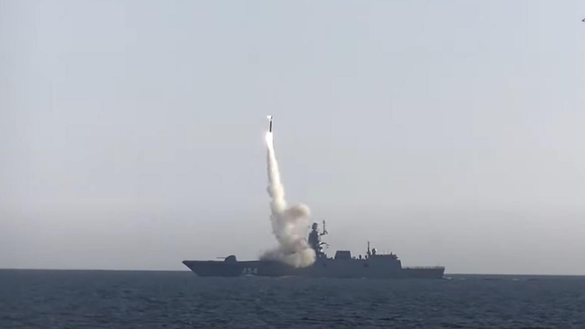 Ce este racheta Kalibr. Rusia ar fi amenințat că o va folosi împotriva României și Poloniei