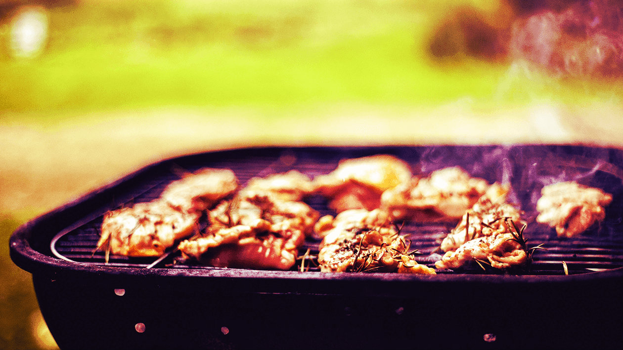 Ce să faci cu carnea rămasă de la grătar. 6 idei și recomandări în care poți reinventa mâncarea