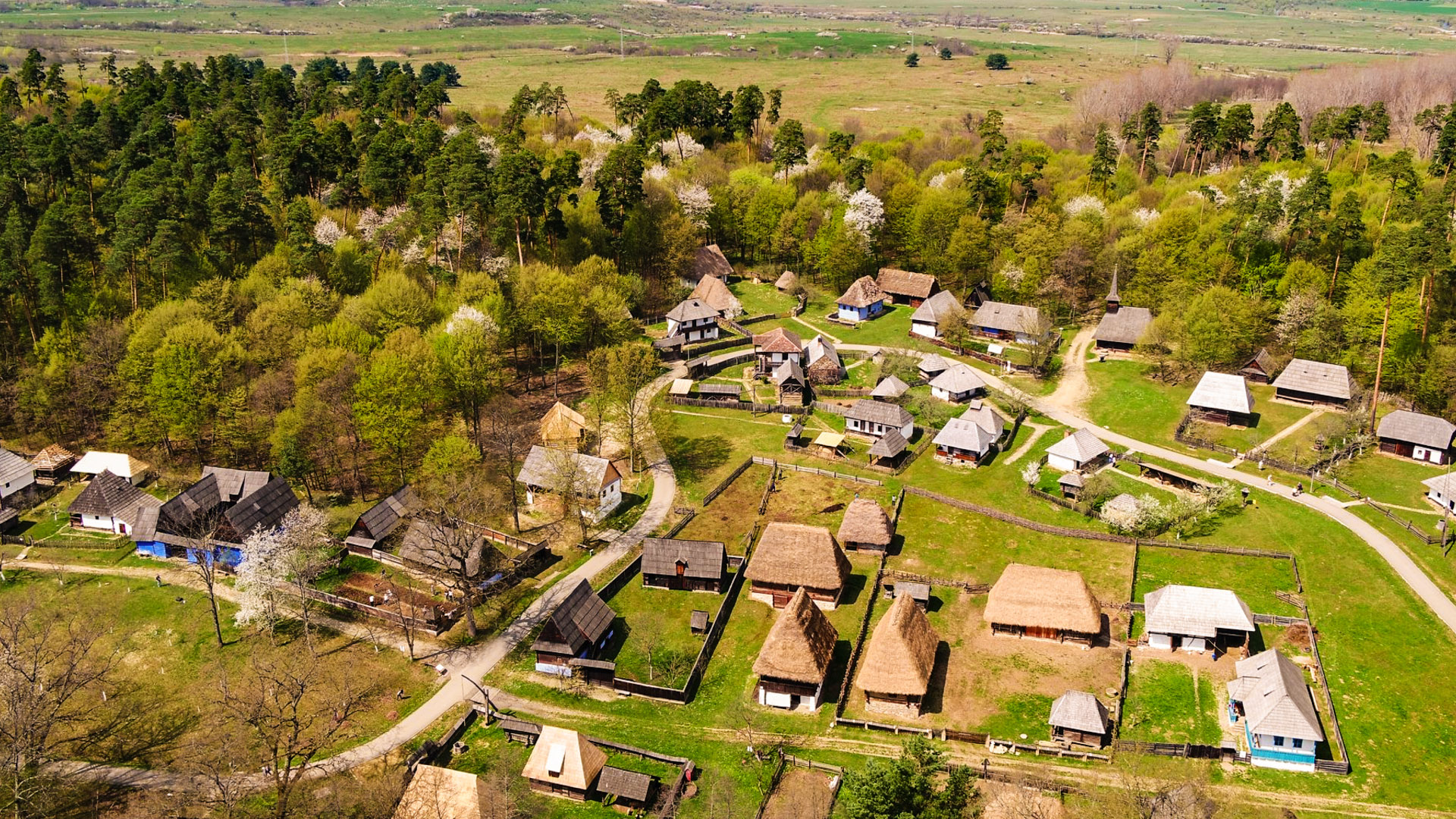 Cea mai veche casă din România. Unde este situată și cât valorează