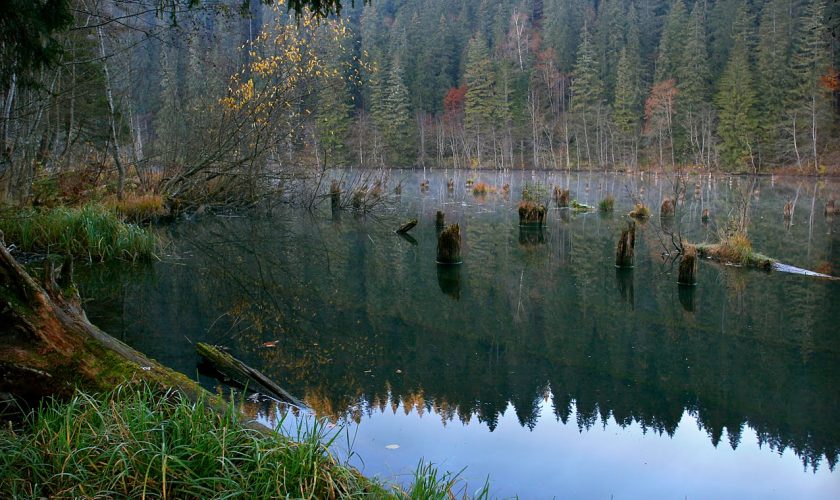 Lacul Roșu are una dintre cele mai frumoase legende