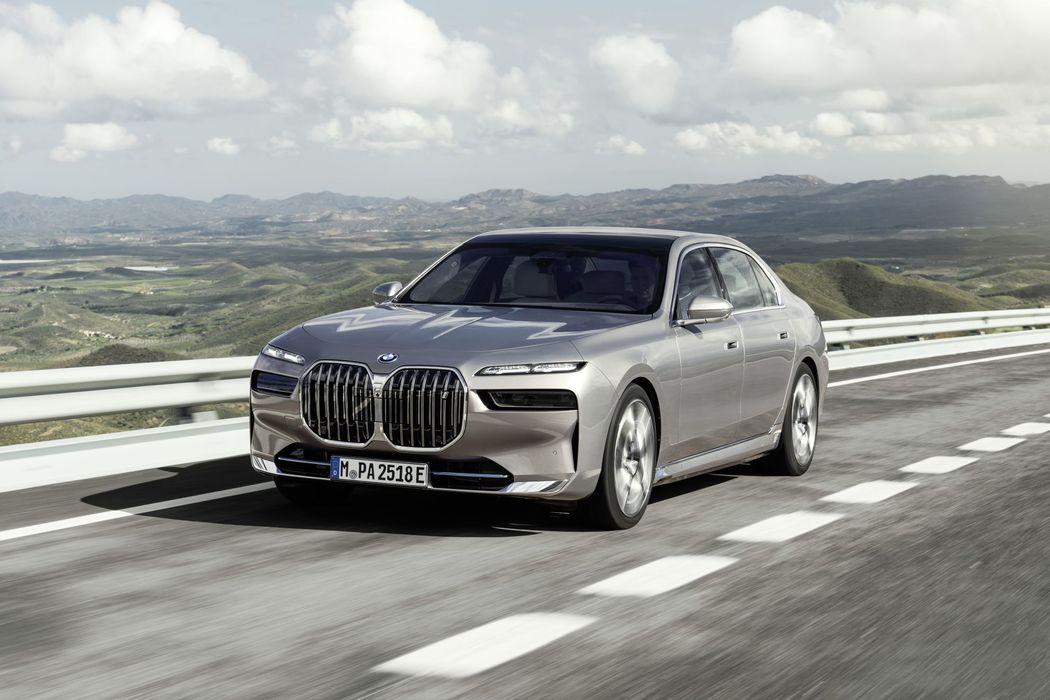 Cum arată noul BMW Seria 7 și ce dotări are
