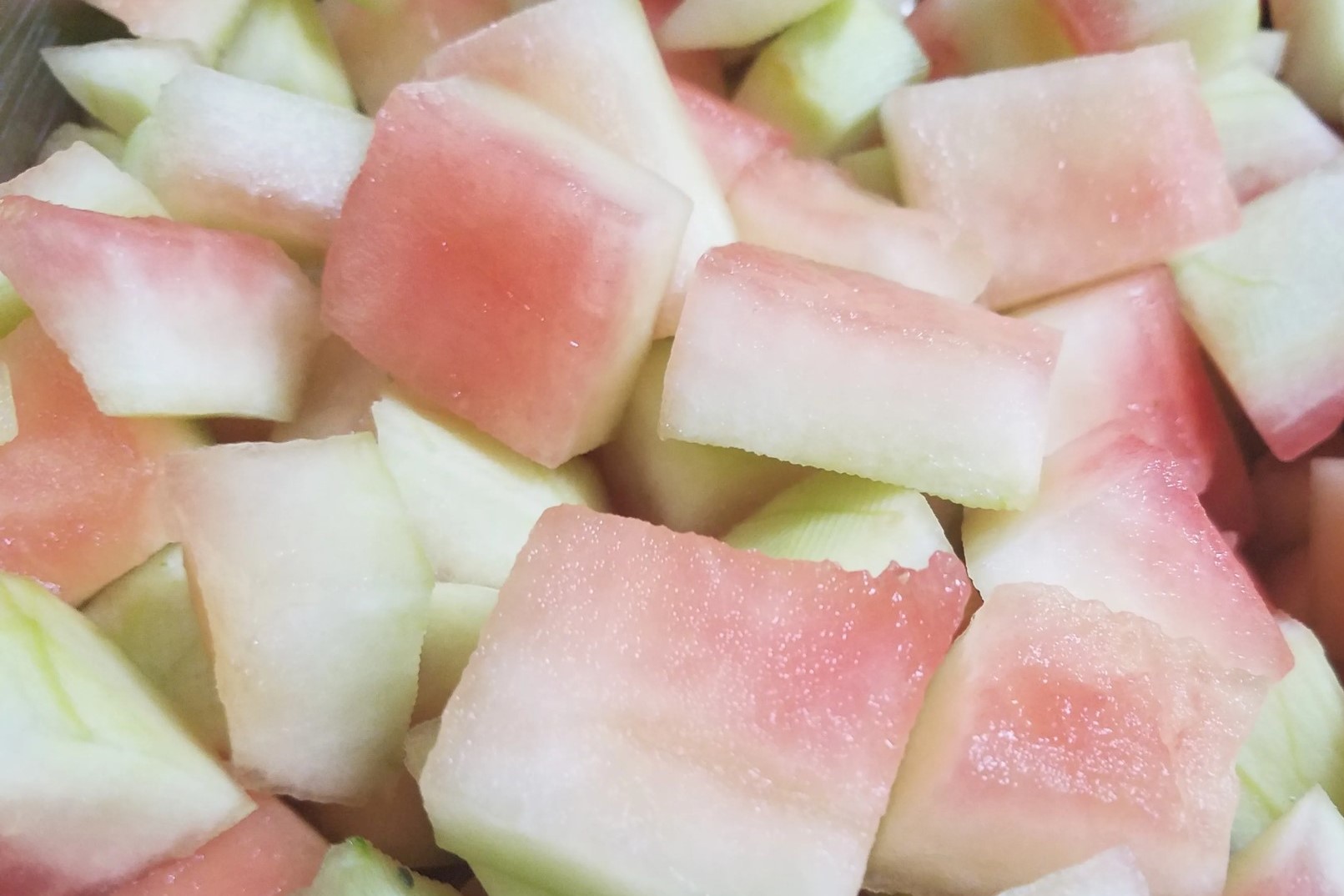 Ce poți face cu cojile de pepene. 5 utilizări nebănuite