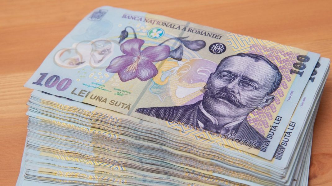 Cine este românul cu cel mai mare salariu. Suma uriașă pe care o încasează lunar