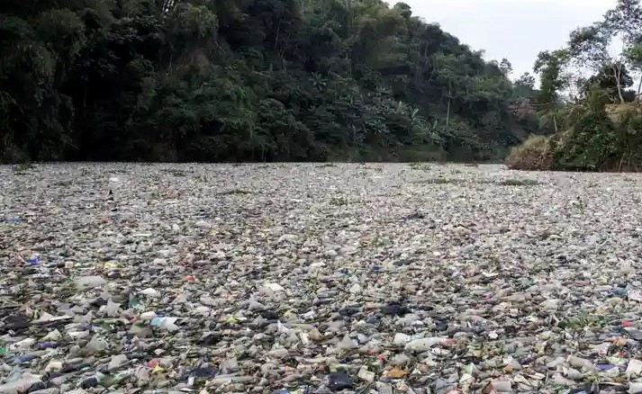 Cum a ajuns râul Citarum să fie cel mai poluat din lume