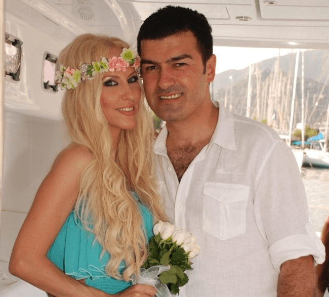 De ce divorțează Anca Neacșu de afaceristul turc, Serkan Yaman