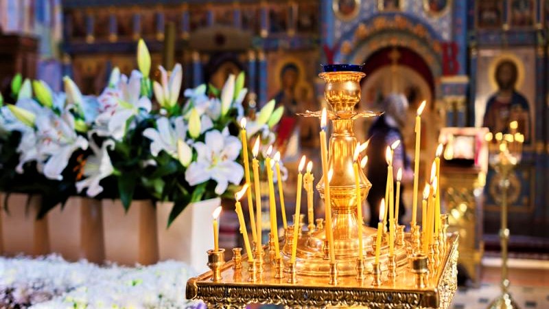 Ce se dă de pomană de Rusalii. Obiceiul care se respectă pentru sufletele celor decedați