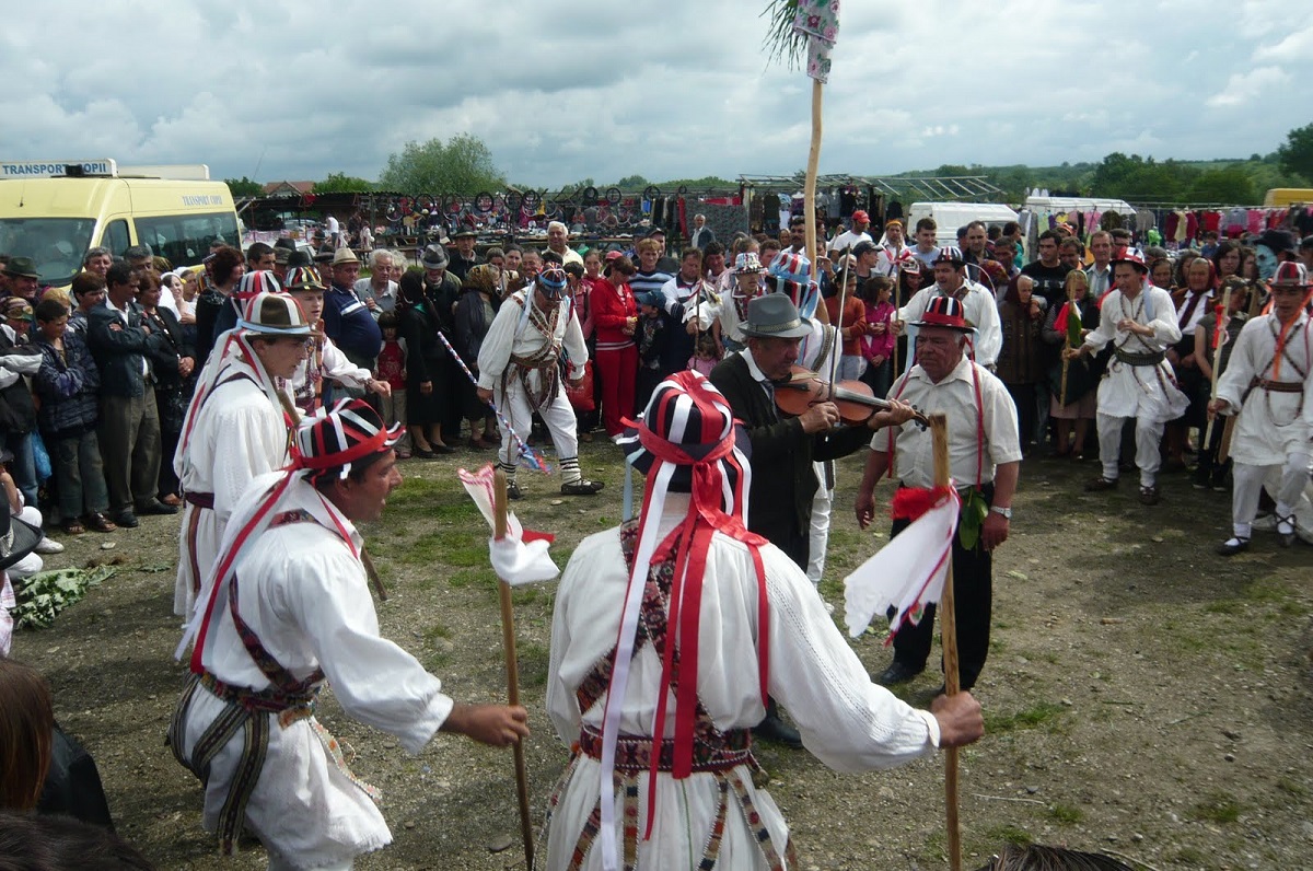 Dansul călușarilor