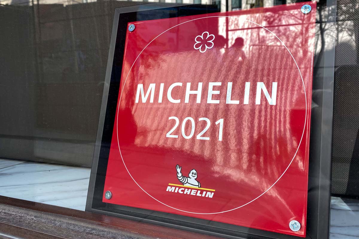 Ce sunt stelele Michelin și cum se acordă. Unde se găsesc cele mai multe restaurante cu stele Michelin