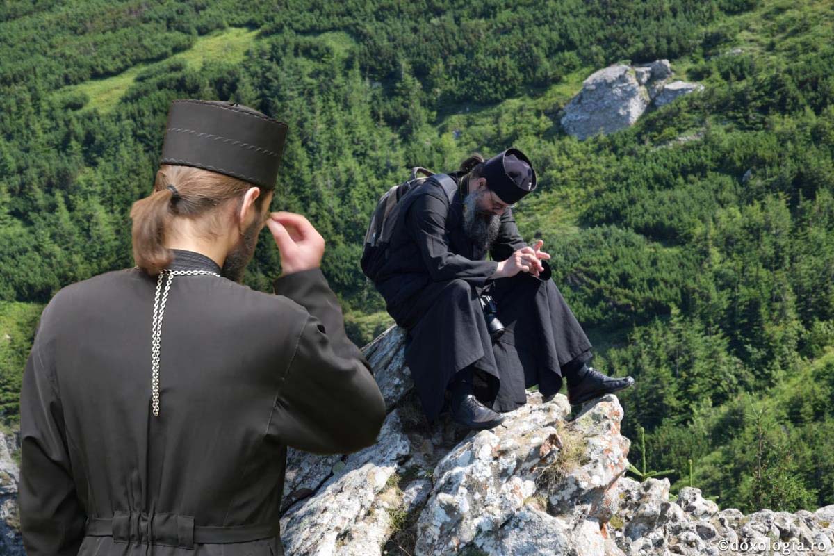 De ce călugării poartă, de fapt, părul lung. Cum a luat naștere obiceiul