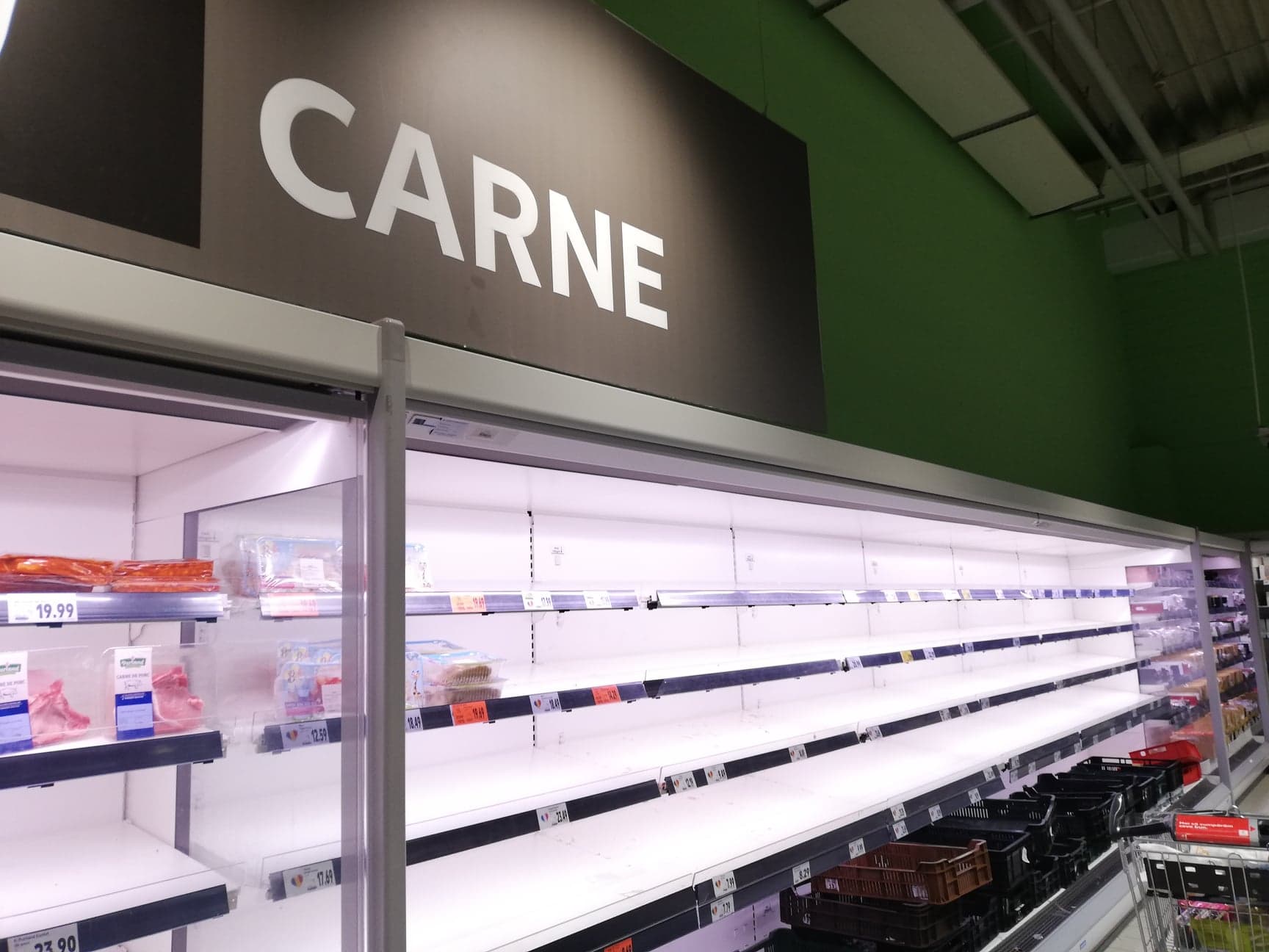 De ce carnea și hârtia igienică se află în partea din spate a supermarketului. Strategia nebănuită