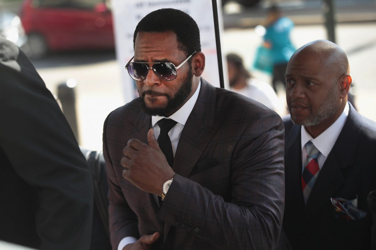 R. Kelly va sta 30 de ani de închisoare