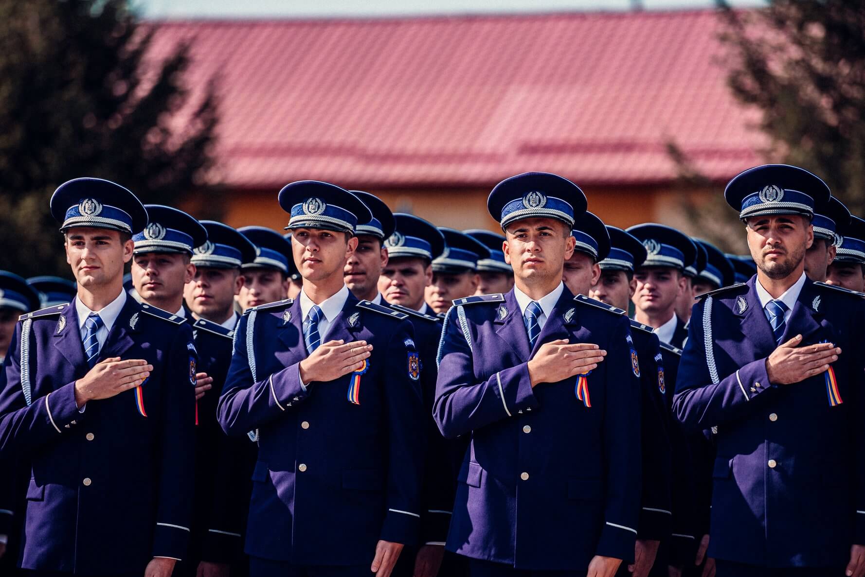 Cum poți să devii polițist în România