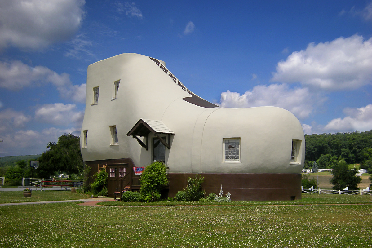 Cele mai ciudate case din lume. Par desprinse din cărțile cu povești, dar chiar există în realitate