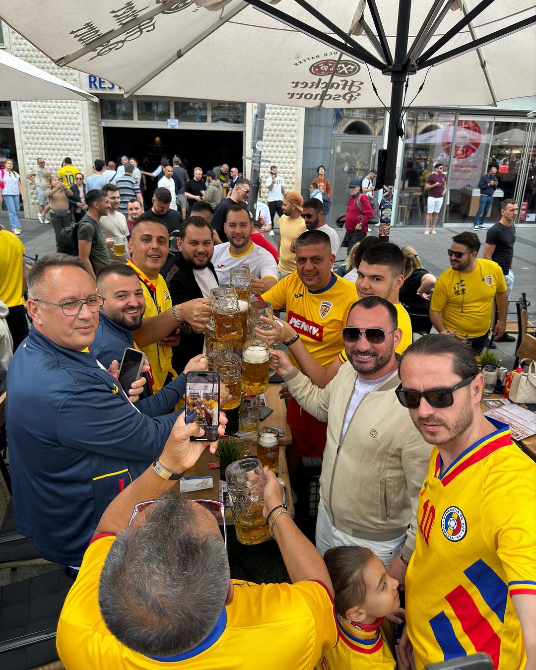 Pescobar, spectator de lux la EURO 2024! Alături de cine a mers să vadă meciurile României