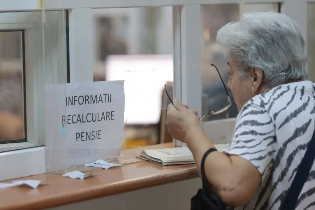 Lovitură pentru milioane de pensionari români. Ce se întâmplă cu pensiile lor în ianuarie 2025