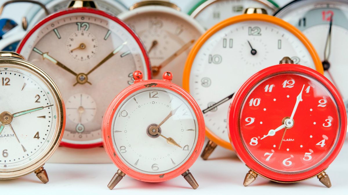 Data oficială la care România va trece la ora de vară în 2025. Cum ne afectează schimbarea