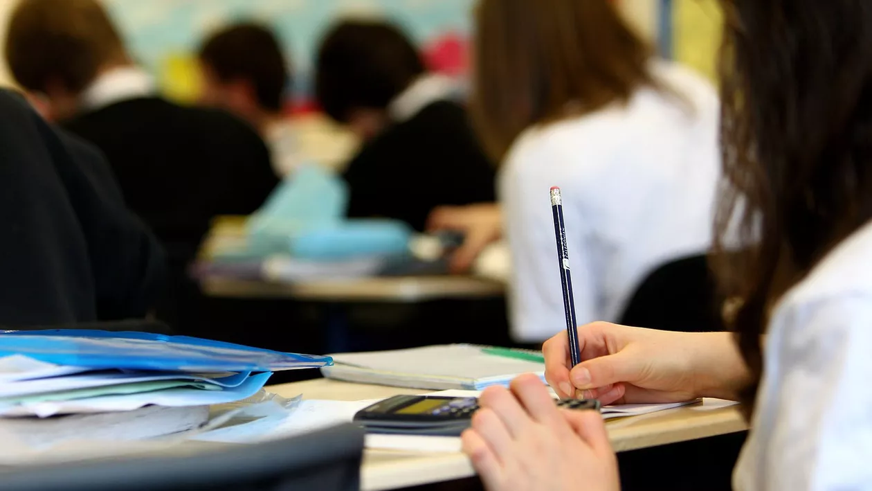 Calendar anul şcolar 2025-2026. Când încep cursurile, vacanţele şi examenele